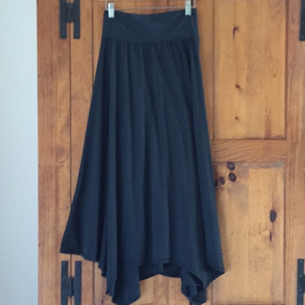 Adorable hanky hem long skirt